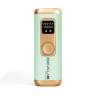 FR: Appareil FLASH IPL de couleur pistache, en position verticale, illustrant la qualité de l'appareil - BEAUX Paris

ENG FLASH IPL device in pistachio standing showing quality of device  - BEAUX 